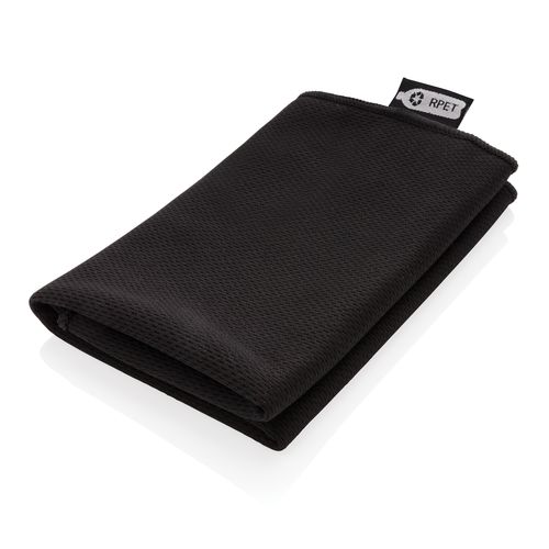Serviette de sport rPET dans une pochette - ISOCOM - OBJETS ET TEXTILES PERSONNALISES - NANTES Serviette de sport rPET dans une pochette - ISOCOM - OBJETS ET TEXTILES PERSONNALISES - NANTES